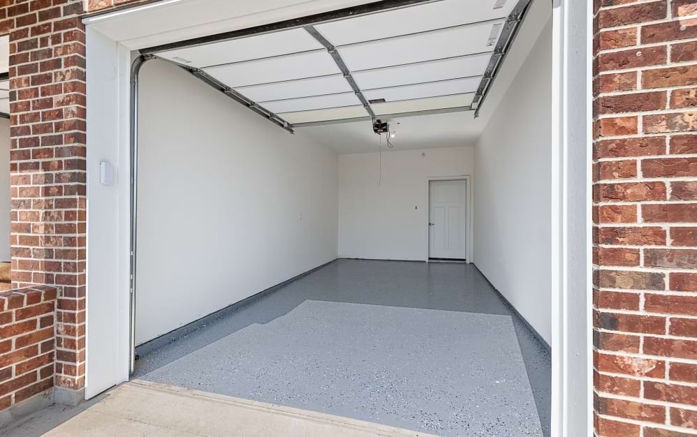 Emerson (Attached Garage) - 2 bedroom floorplan layout with 2 bathrooms and 1095 square feet (Attached Garage)